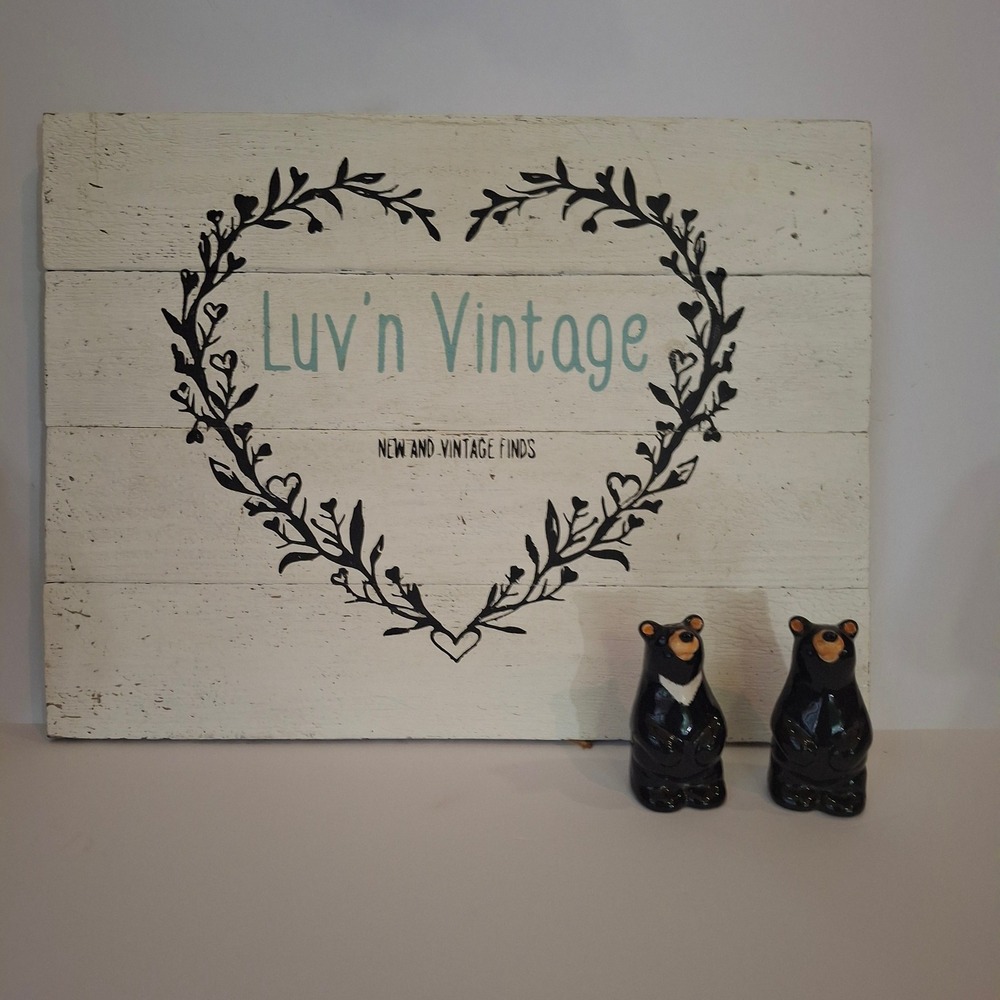 Big Sky Carvers Bearfoots Black Bear Salt and‎ Pepper Shaker Set